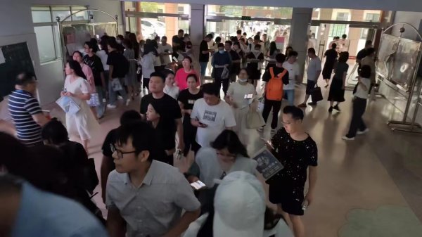 潍坊成人高考学员考试现场展示